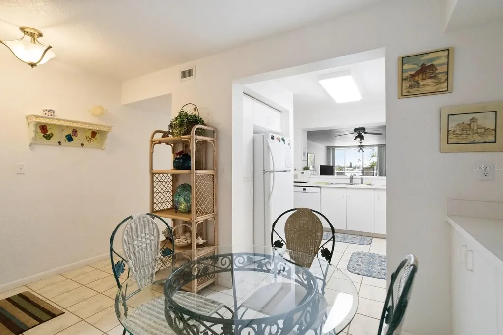 6093 Bahia Del Mar Circle St Petersburg FL 33715