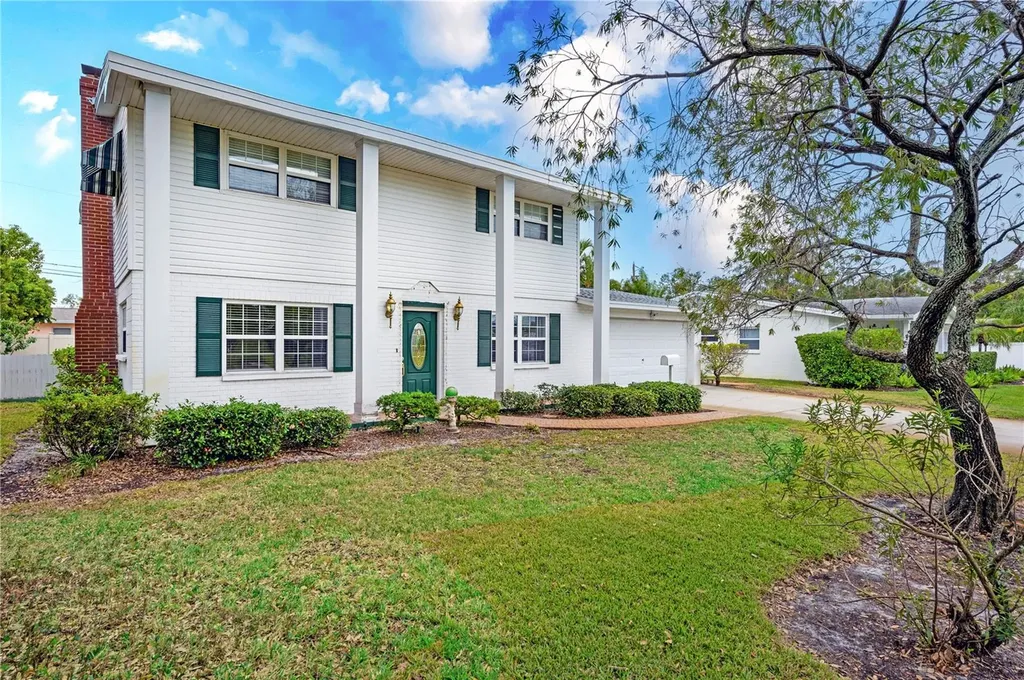 1402 84th Avenue N St Petersburg FL 33702