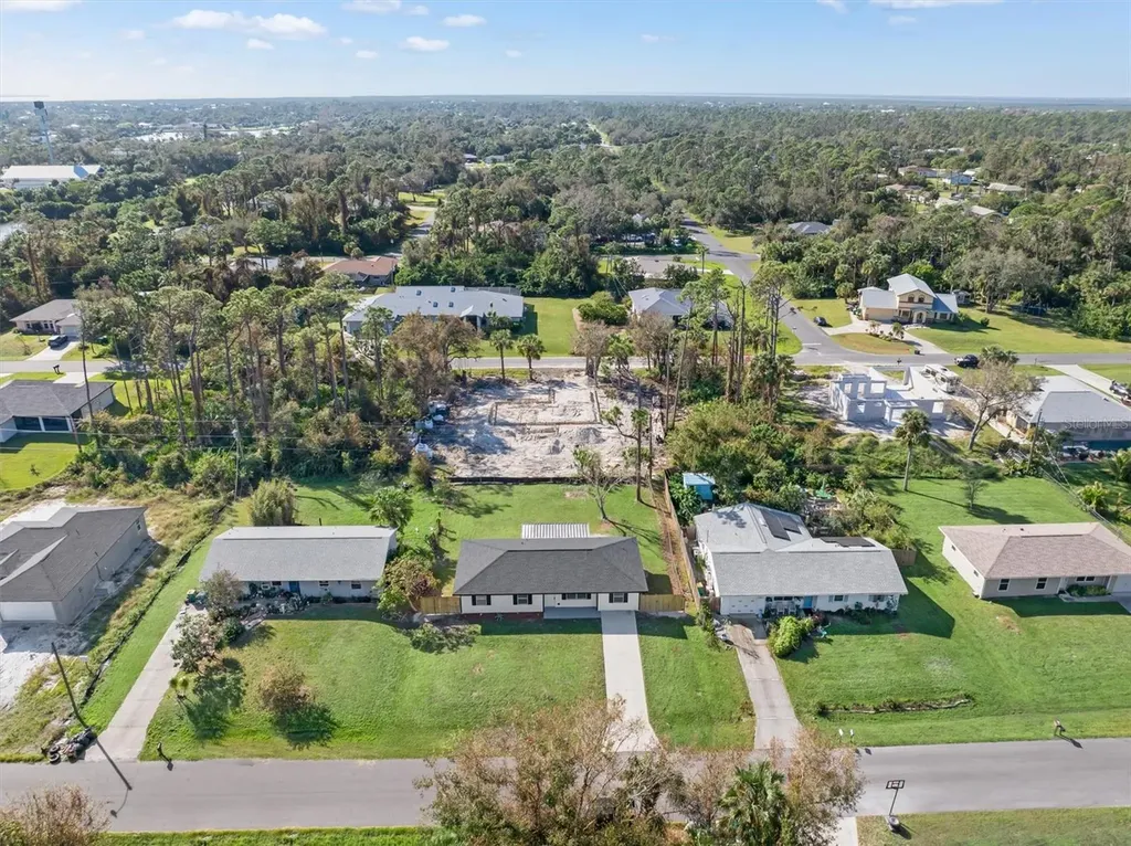 18289 Eblis Avenue Port Charlotte FL 33948