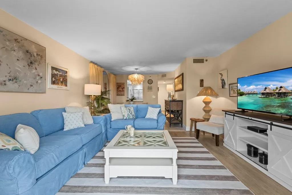 1001 Benjamin Franklin Drive Sarasota FL 34236