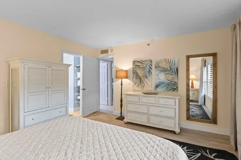 1001 Benjamin Franklin Drive Sarasota FL 34236