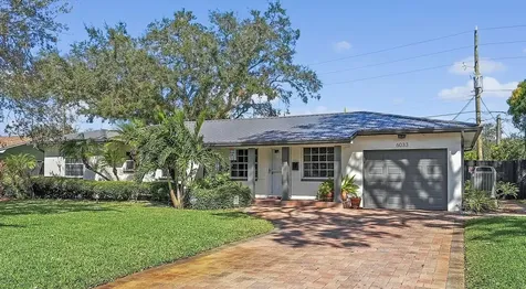 6033 Dartmouth Avenue N St Petersburg FL 33710