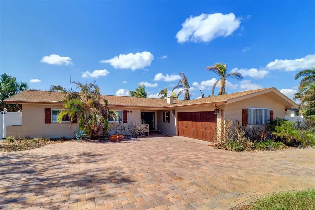 1848 Dolphin Boulevard S St Petersburg FL 33707