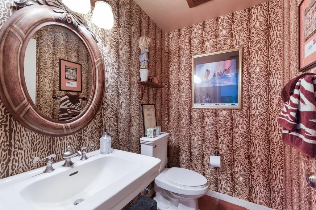 8223 Regents Court University Park FL 34201