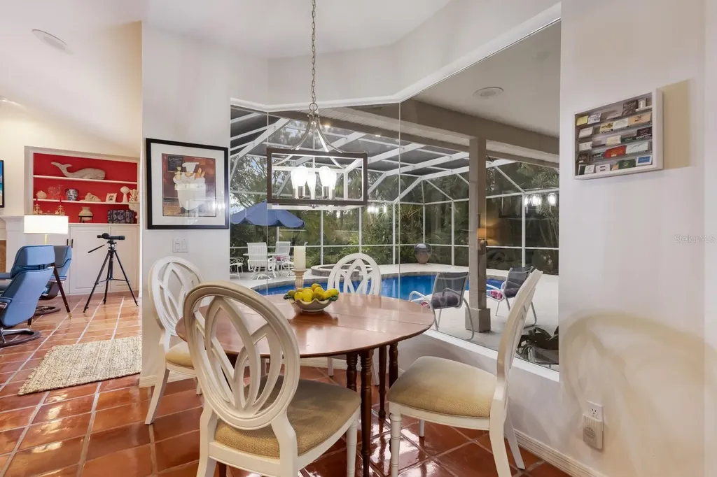 8223 Regents Court University Park FL 34201