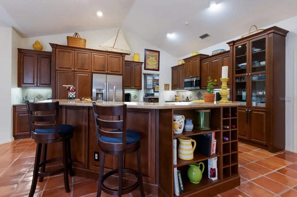 8223 Regents Court University Park FL 34201