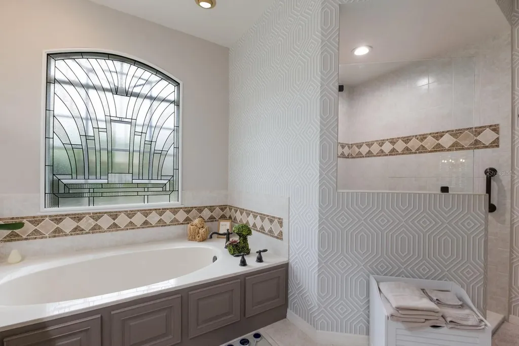 8223 Regents Court University Park FL 34201