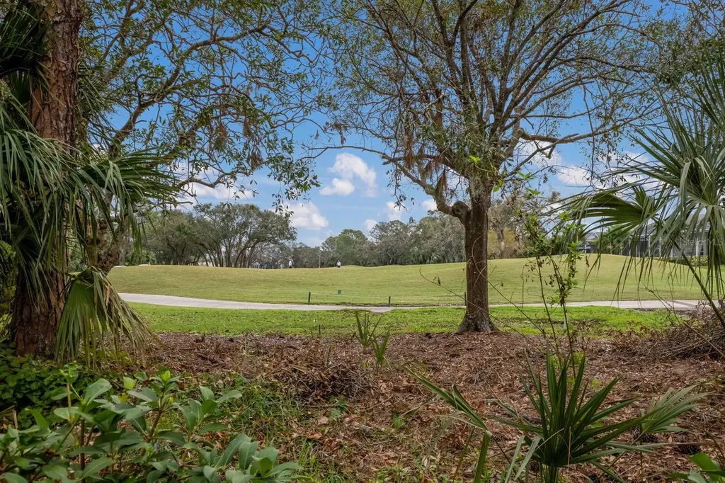 8223 Regents Court University Park FL 34201