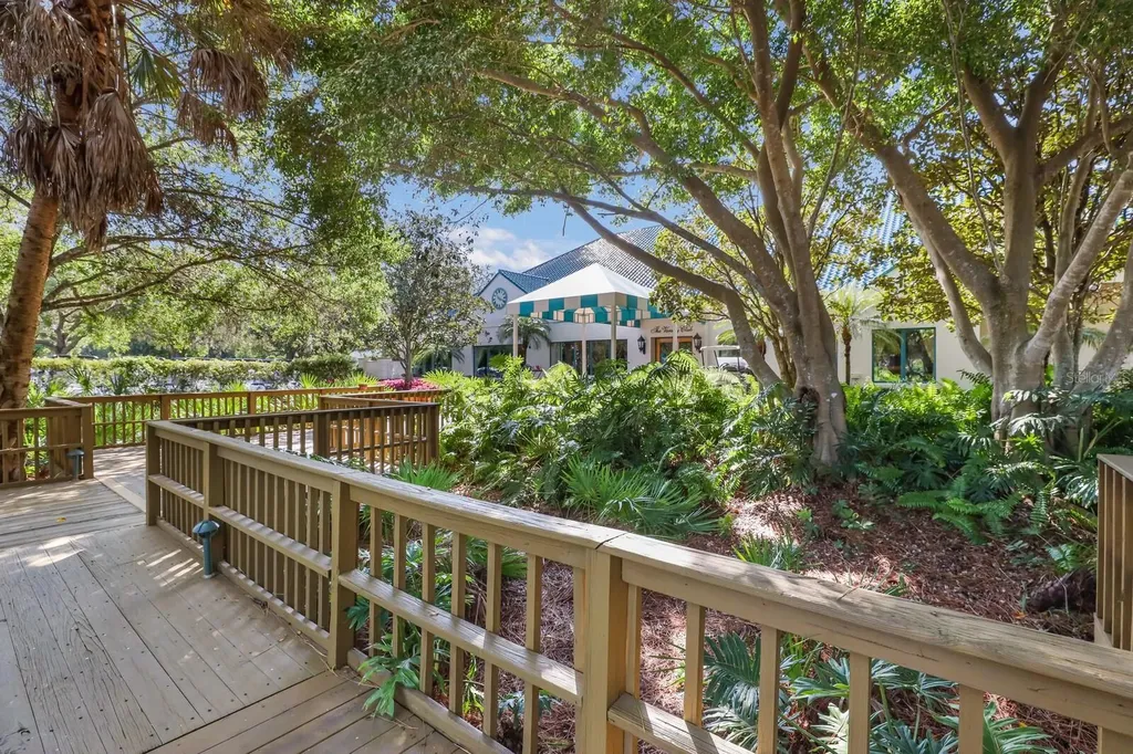 8223 Regents Court University Park FL 34201