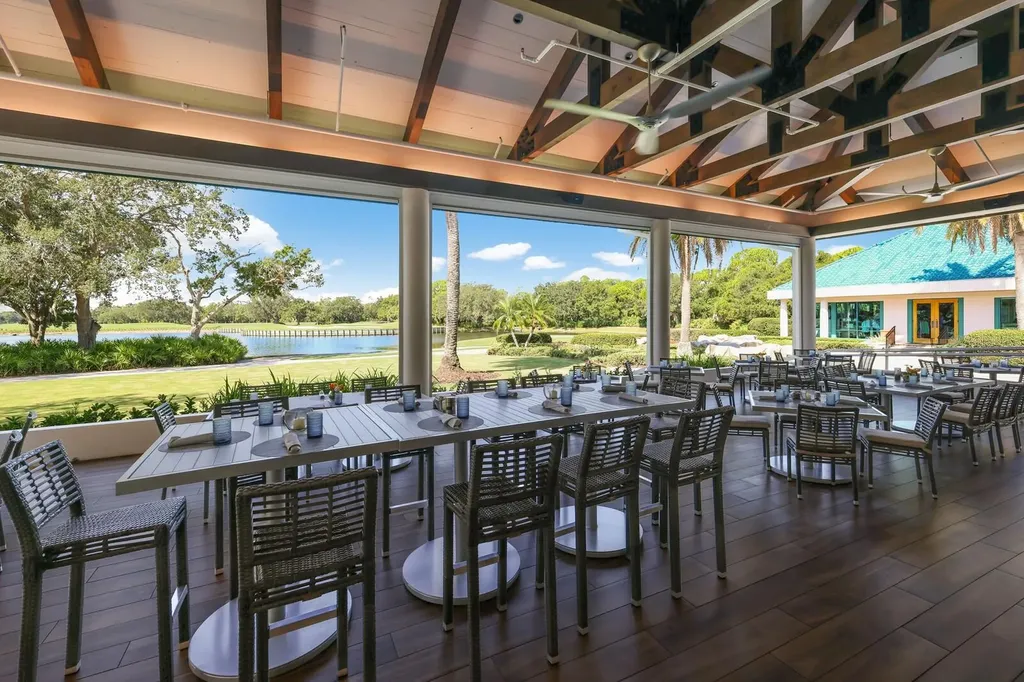 8223 Regents Court University Park FL 34201