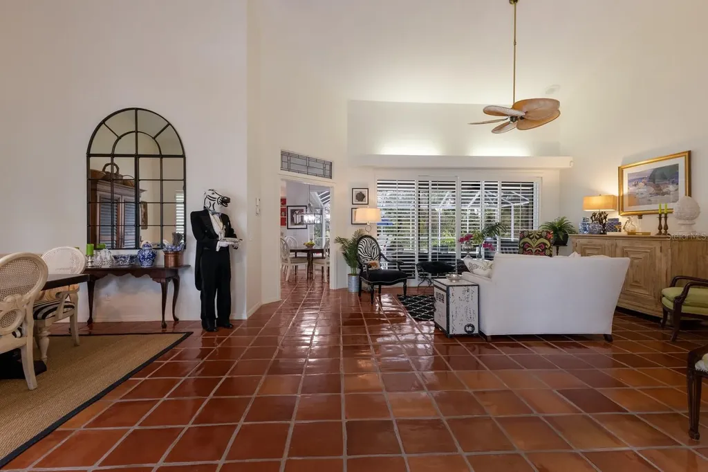 8223 Regents Court University Park FL 34201