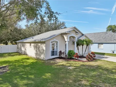 8406 Poydras Lane Tampa FL 33635