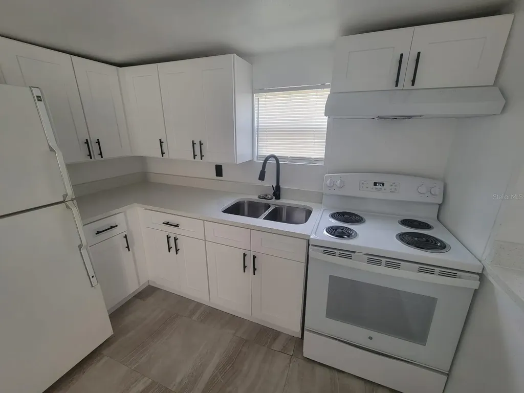 1058 N Davis Avenue Lakeland FL 33805