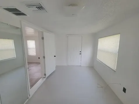 1058 N Davis Avenue Lakeland FL 33805
