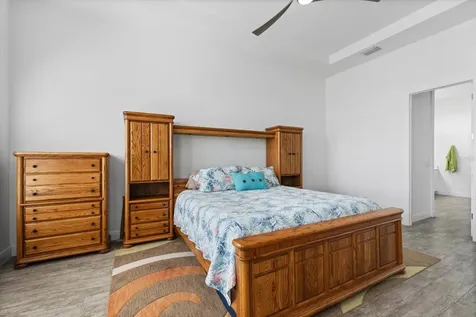 9049 Artisan Way Sarasota FL 34240