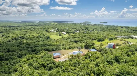 Lot 4 (b6) La Llave Vieques PR 00765