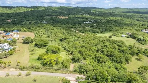 Lot 5 Carr 201 Km.hm 5.8 Vieques PR 00765