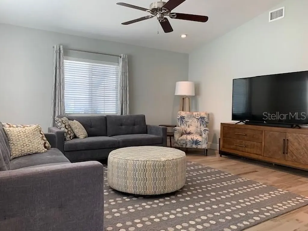1275 Wooddell Drive Safety Harbor FL 34695