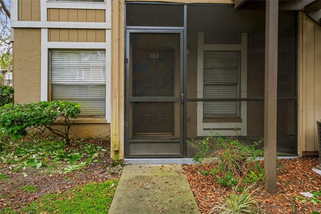 14323 Hanging Moss Circle Tampa FL 33613
