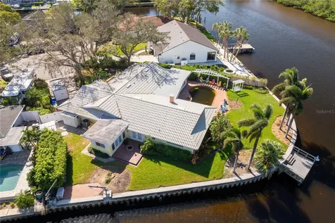 1311 48th Avenue NE St Petersburg FL 33703