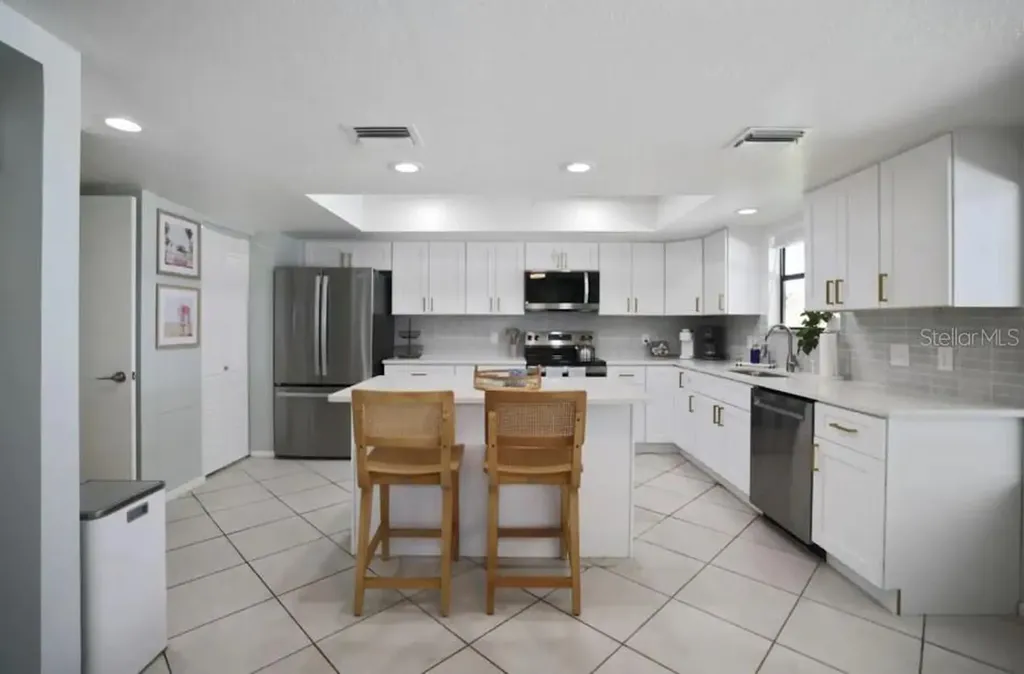 10075 W Bay Street Seminole FL 33776
