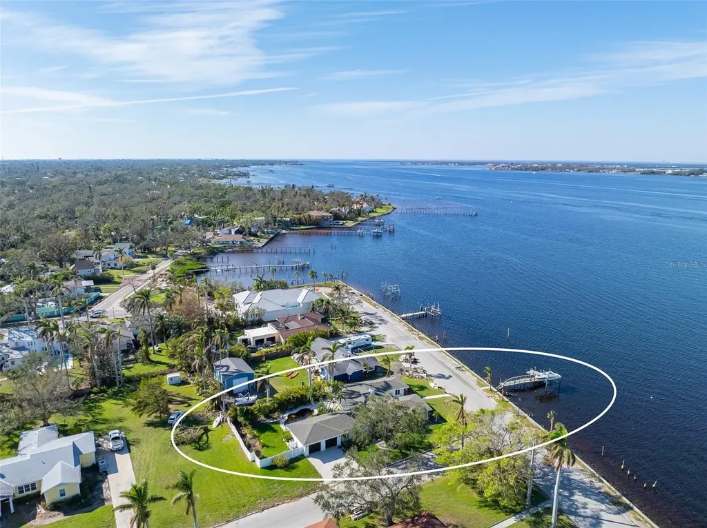 2503 Riverview Boulevard Bradenton FL 34205