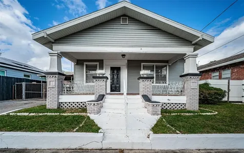 2321 W La Salle Street Tampa FL 33607