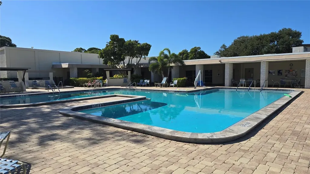 5623 80th St N St Petersburg FL 33709