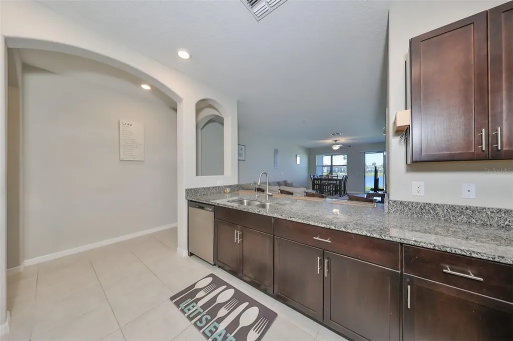 928 Royal Empress Drive Ruskin FL 33570