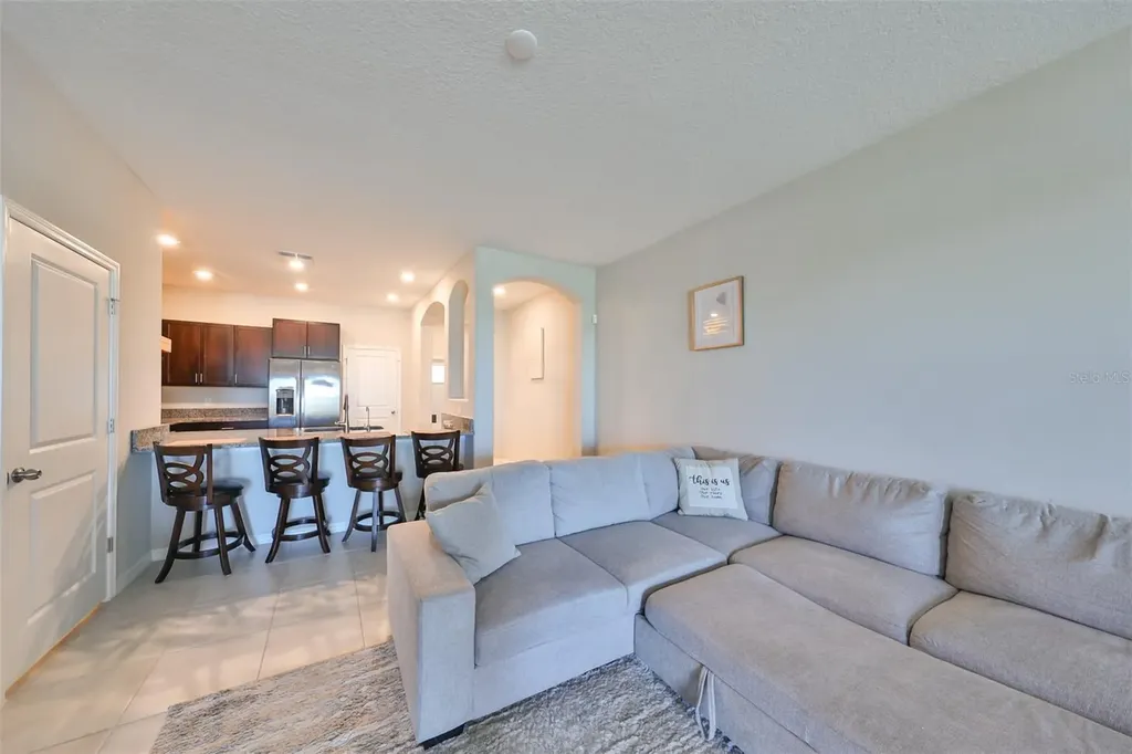 928 Royal Empress Drive Ruskin FL 33570