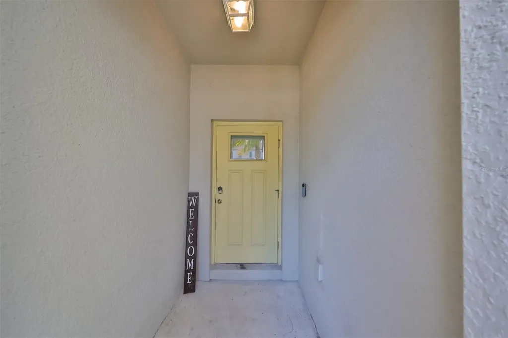 928 Royal Empress Drive Ruskin FL 33570