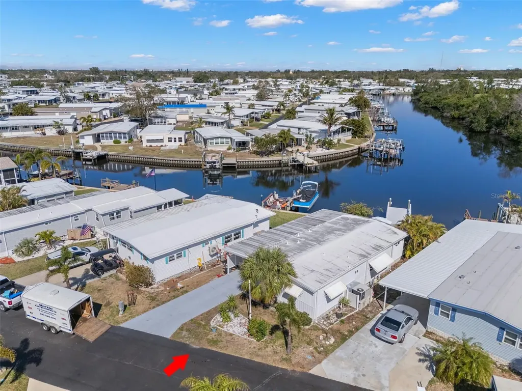 363 Mount Richmond Avenue NE St Petersburg FL 33702