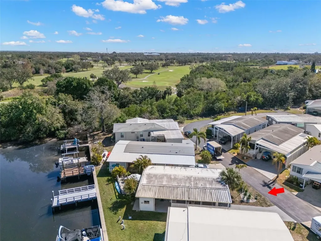 363 Mount Richmond Avenue NE St Petersburg FL 33702
