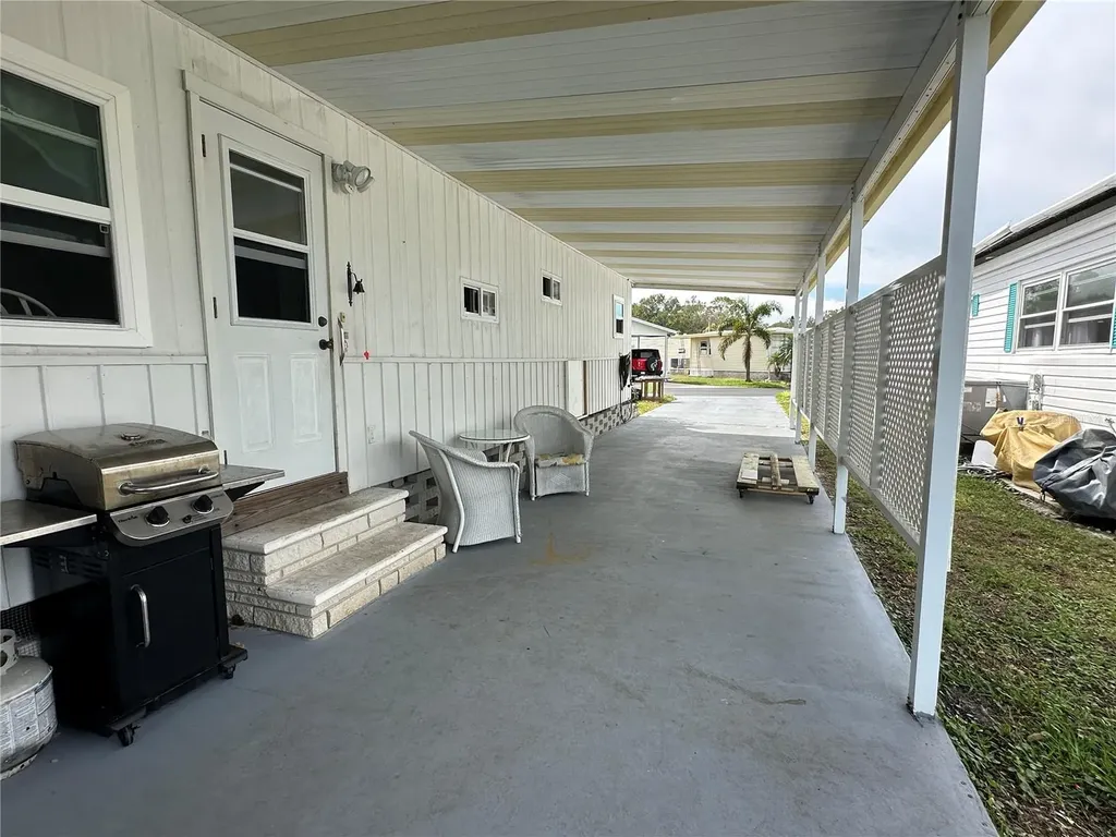 363 Mount Richmond Avenue NE St Petersburg FL 33702