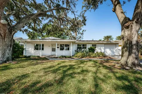 8428 14th Street N St Petersburg FL 33702