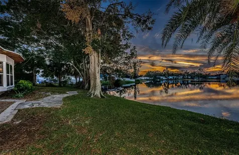 8428 14th Street N St Petersburg FL 33702