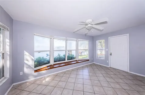 8428 14th Street N St Petersburg FL 33702