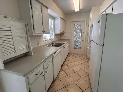 8428 14th Street N St Petersburg FL 33702