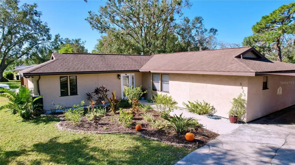 5423 Carmen Avenue Sarasota FL 34235