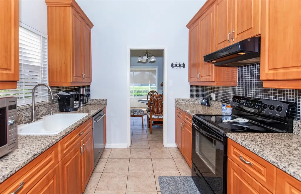 172 Southampton Place Venice FL 34293