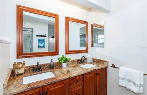 172 Southampton Place Venice FL 34293