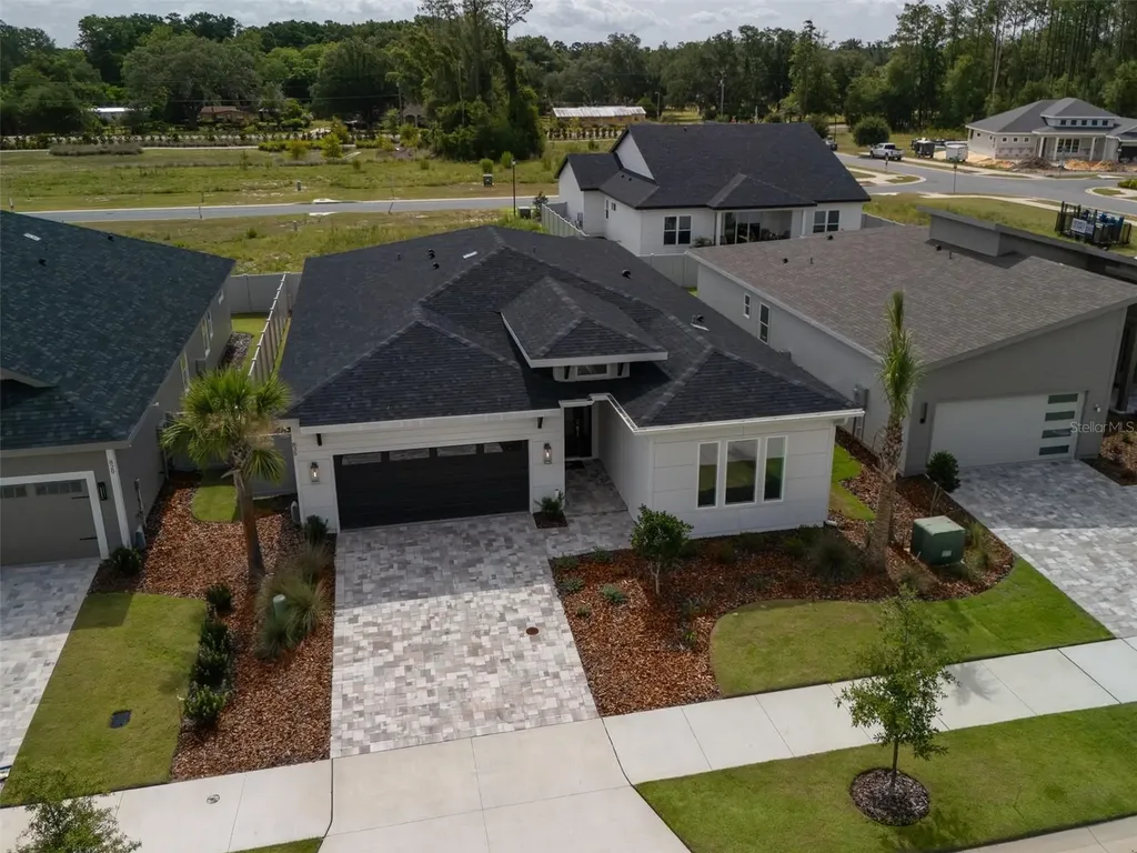 835 SW 145th Drive Newberry FL 32669