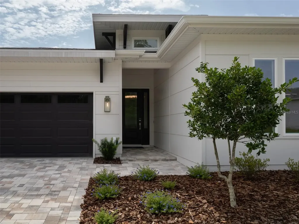 835 SW 145th Drive Newberry FL 32669