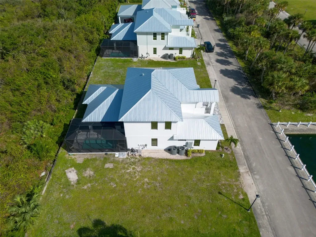 140 Ocean Estates Drive Hutchinson Island FL 34949