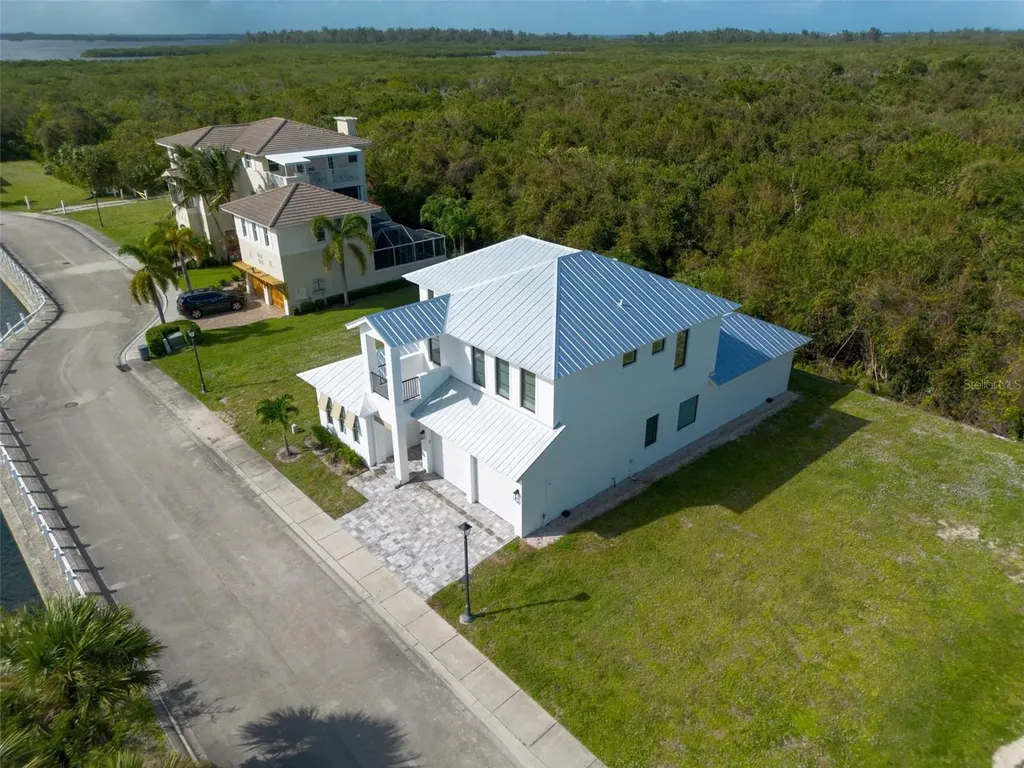 140 Ocean Estates Drive Hutchinson Island FL 34949