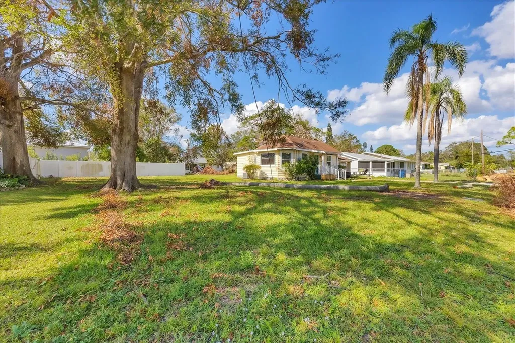 310 41st Street W Bradenton FL 34209