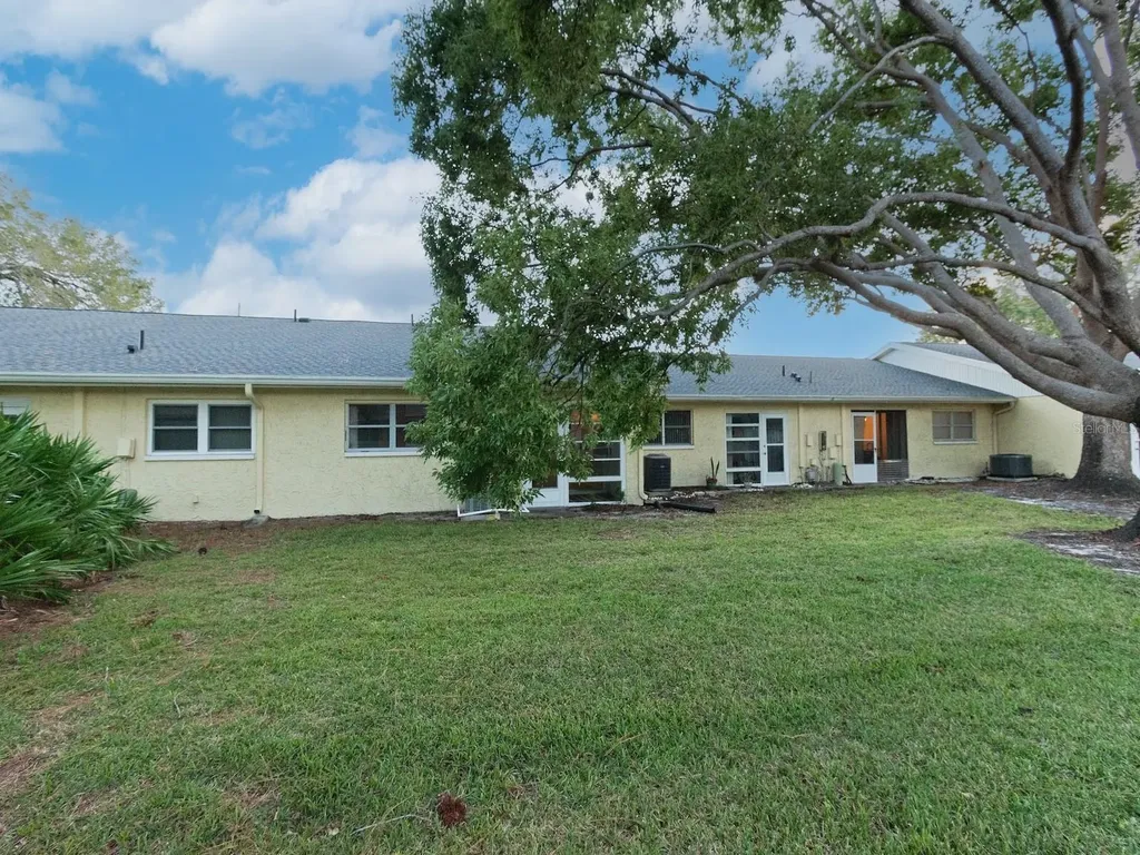2465 Northside Drive Clearwater FL 33761