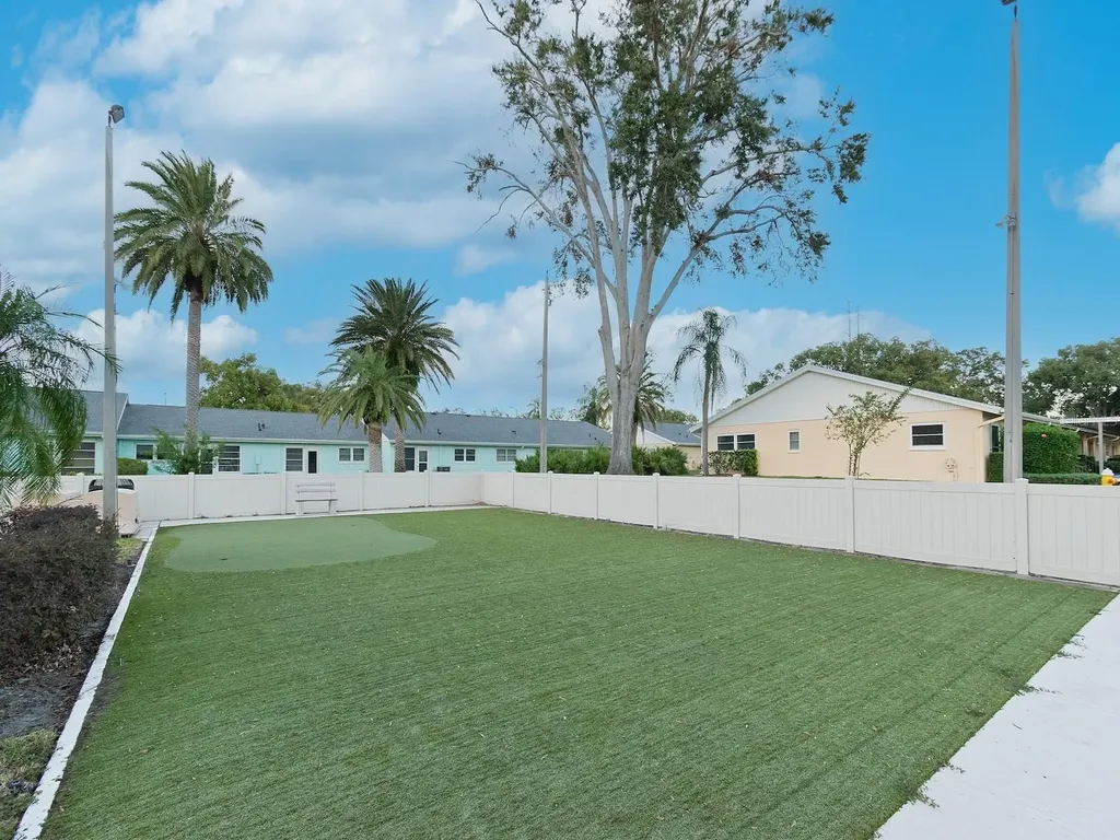 2465 Northside Drive Clearwater FL 33761
