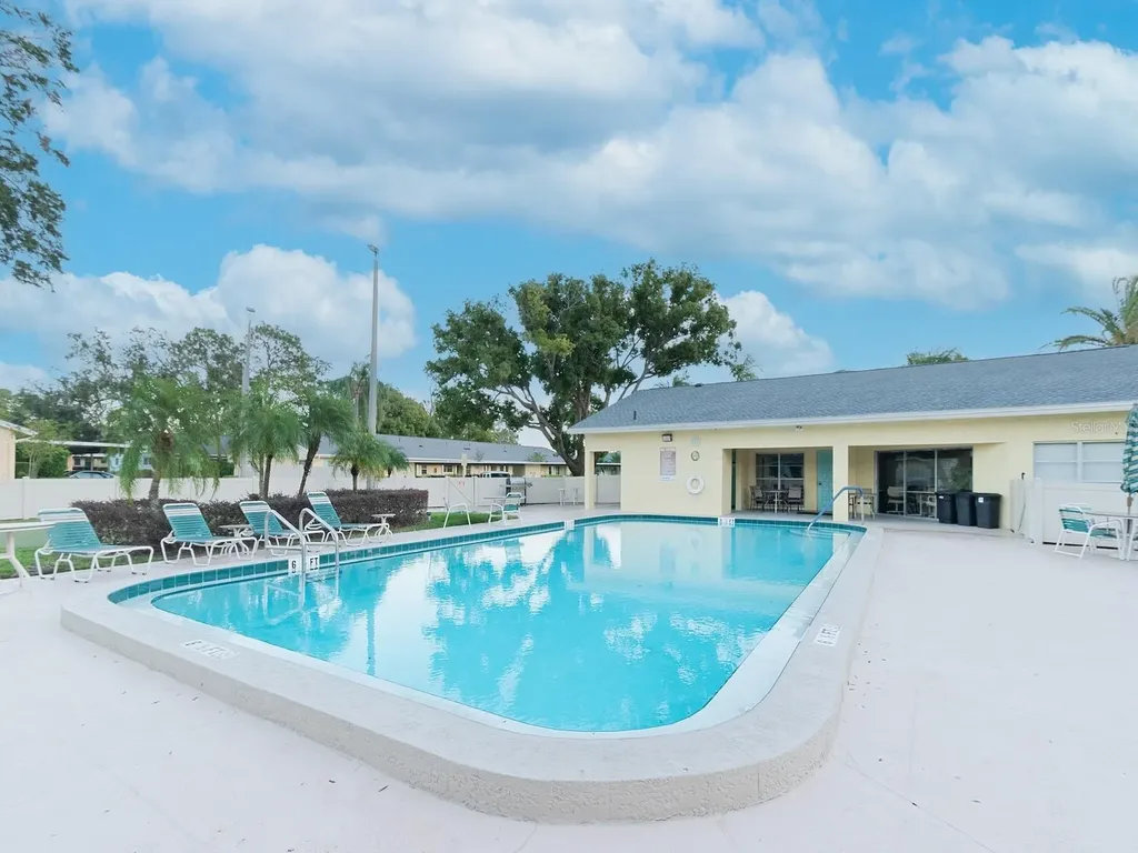 2465 Northside Drive Clearwater FL 33761