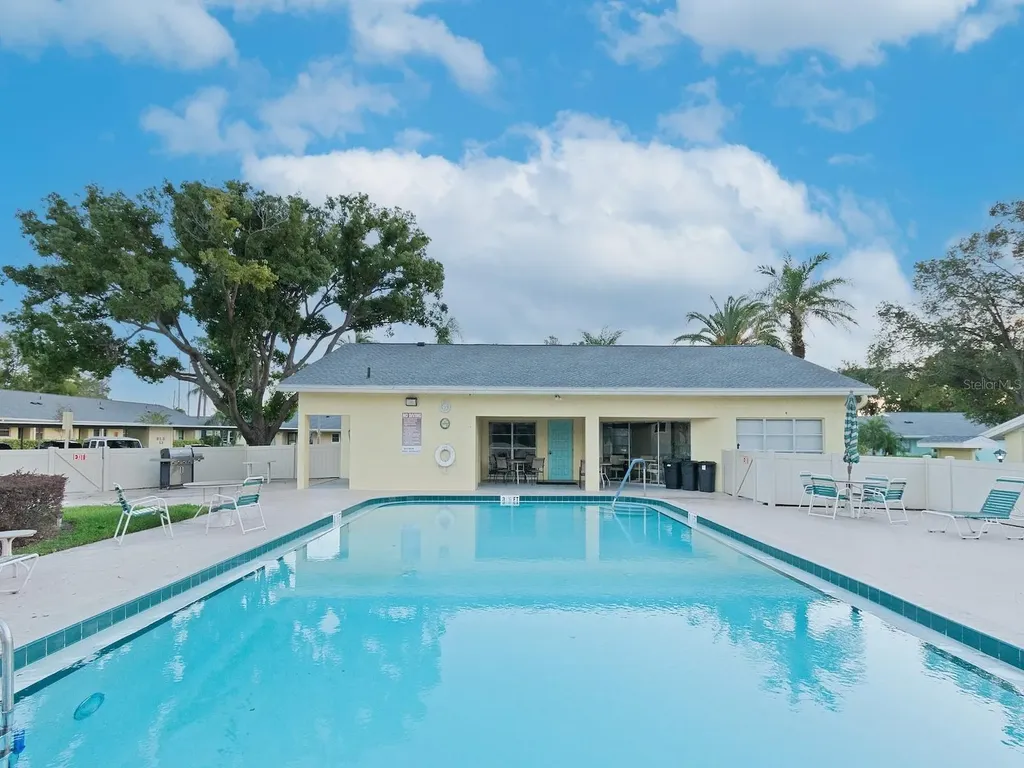 2465 Northside Drive Clearwater FL 33761